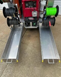 LINCOLN ELECTRIC Welding skids machine