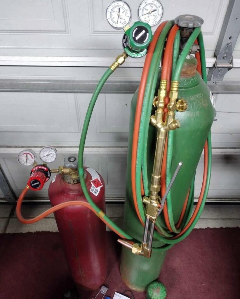 New 25ft hose, striker, tip cleaner and goggles