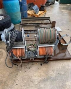 Lincoln SAE-300HE welder & leads